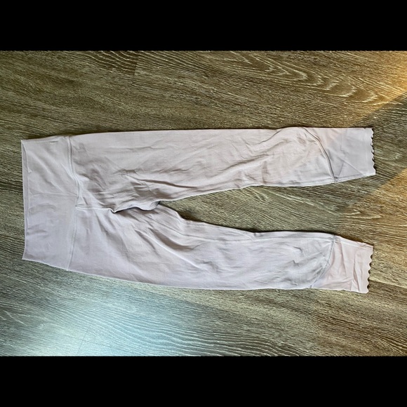 Lilac colored align leggings - Picture 1 of 3